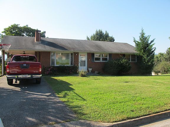 3rd image of 1438 Brushy Mountain Dr