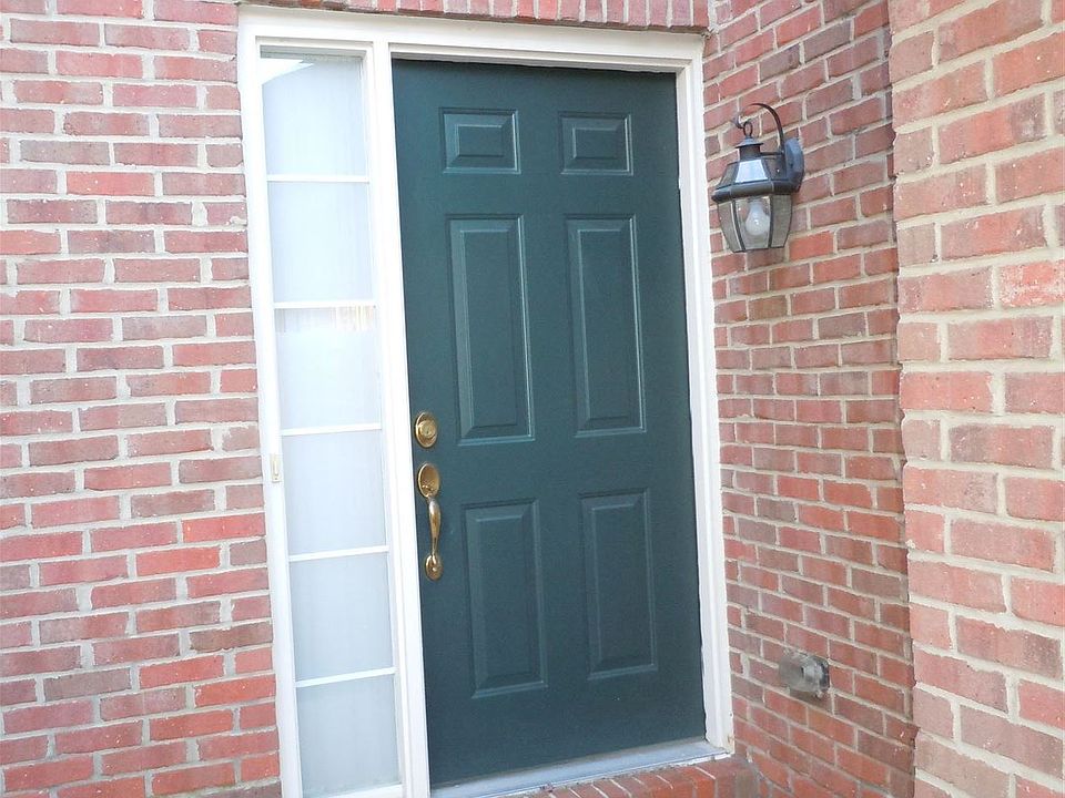 Private Front Entrance