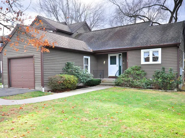 39 Rushford Meade #39, Granby, CT 06035