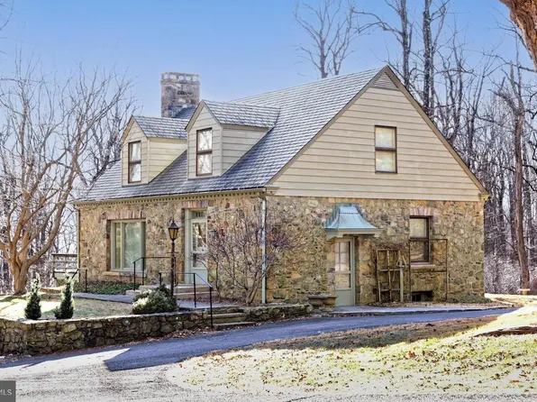 32843 Mount Weather Rd, Bluemont, VA 20135