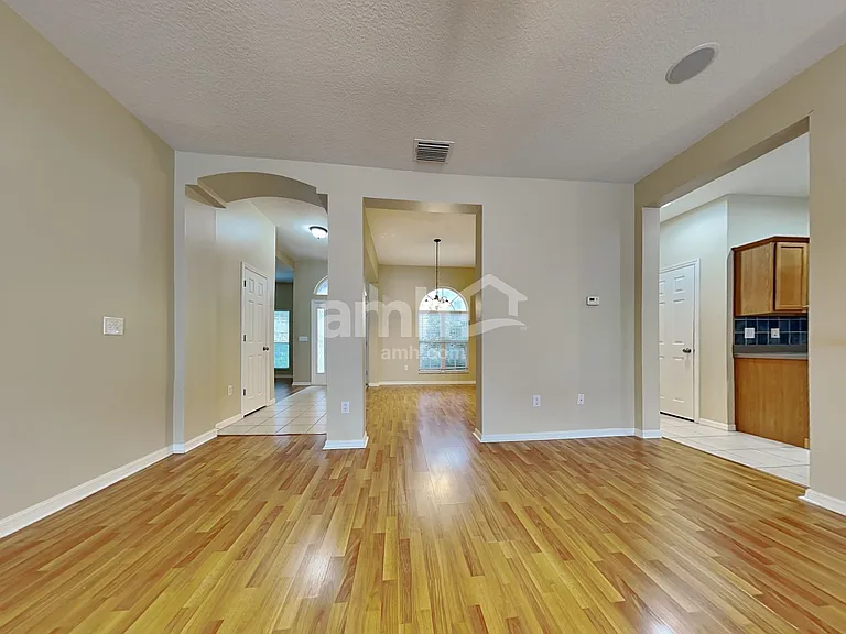 1507 Rolling Meadow Dr — Photo 6
