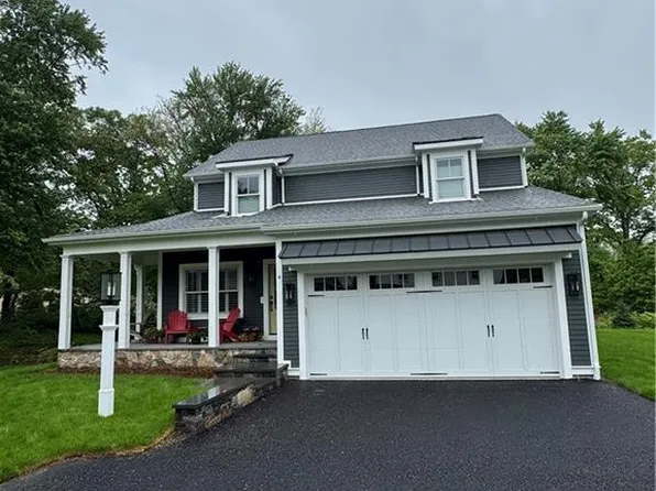 4 Violet Ct, East Greenwich, RI 02818