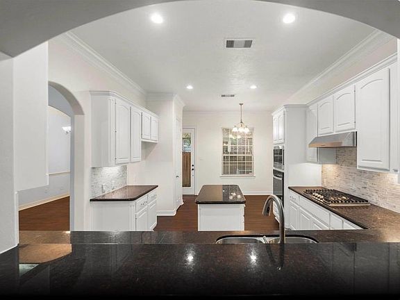4th image of 1518 Olive Park