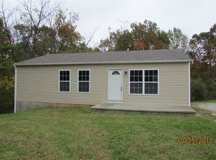 44 Twin Oak Dr, Radcliff, KY 40160