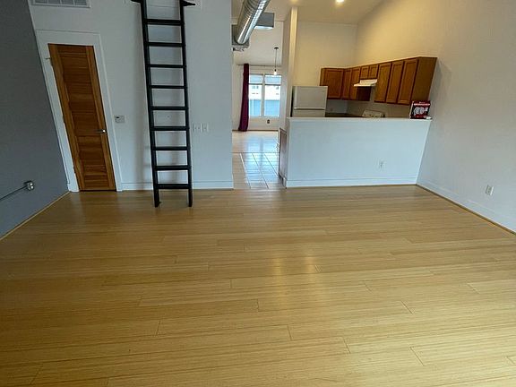 3rd image of 3100 Carbon Pl APT 203