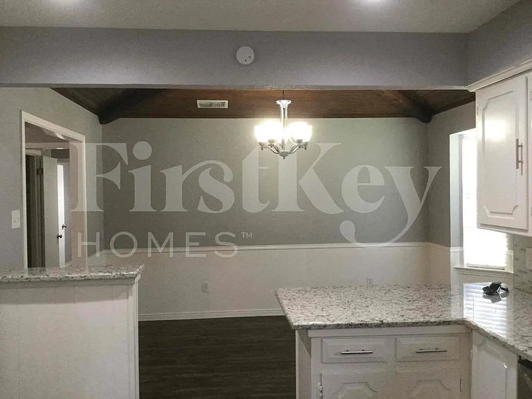 419 Buckingham Pl — Photo 8