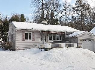 11 Lakeview Rd, Sparta, NJ 07871