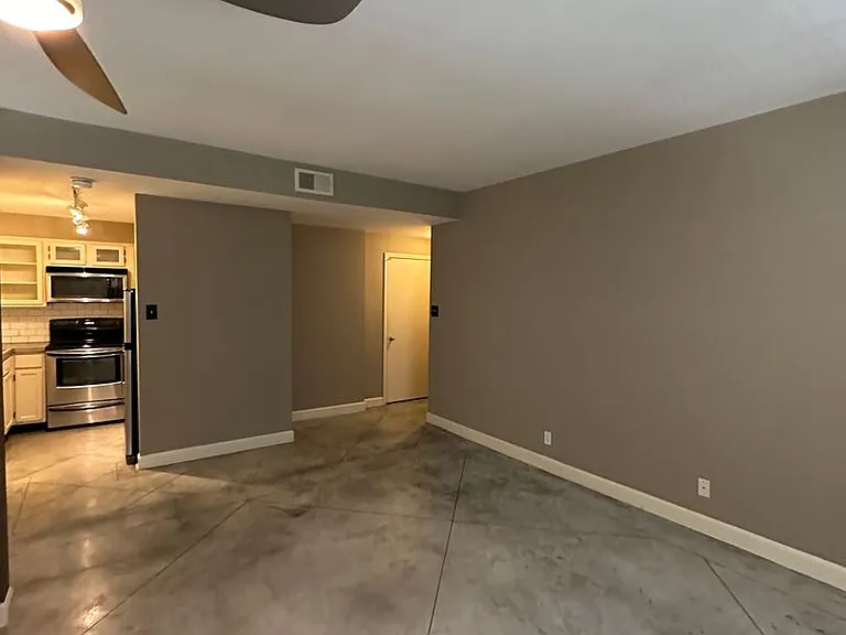 109 N Main St #702 — Photo 6