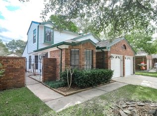 7764 High Village Dr, Houston, TX 77095