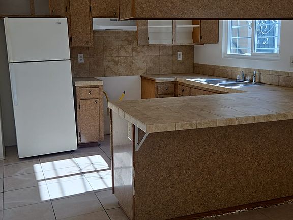 3rd image of 5262 Rex Ave #10