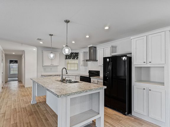 4th image of 8 Hillsborough Ct #378