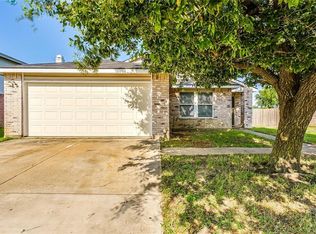 908 Mazourka Dr, Arlington, TX 76001