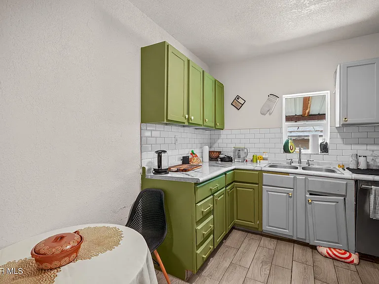 2805 Grant Ave #A — Photo 11