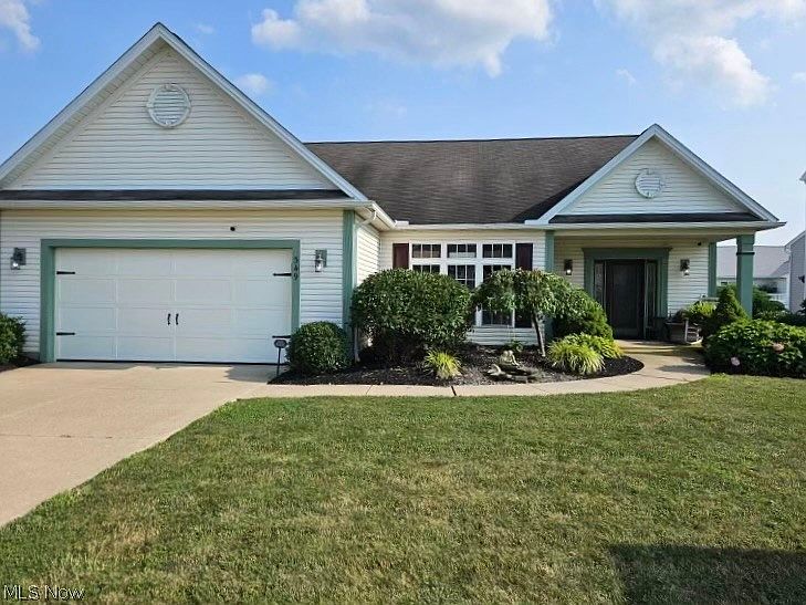 1st image of 349 Springbrook Cir