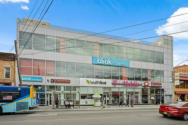 Sold by Daniel Gale Sotheby's International Realty | media 29