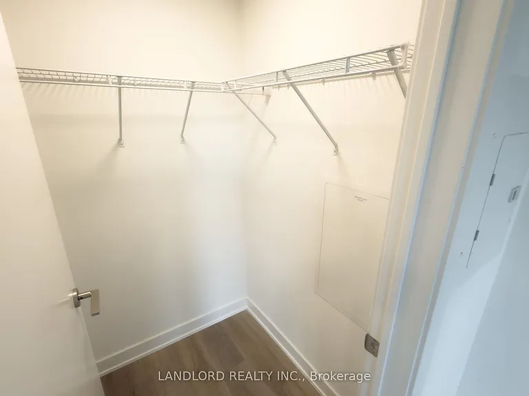 9 Tecumseth St #501 — Photo 16