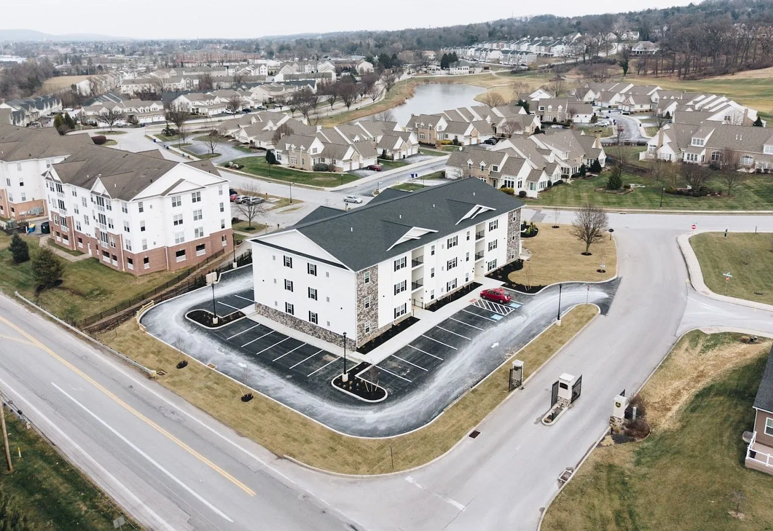 Fairway Flats Apartments — Photo 1