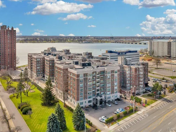 8120 E Jefferson Ave APT 3F, Detroit, MI 48214