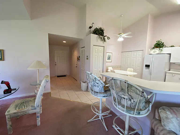 1704 Edgewater Ln — Photo 3