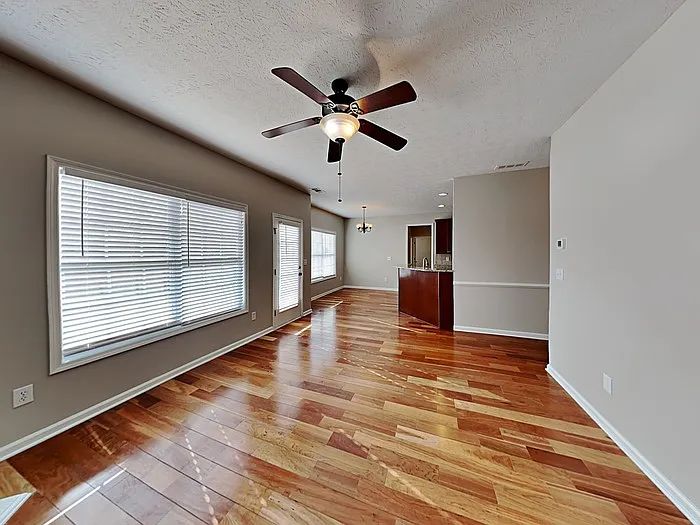 486 Astoria Way — Photo 7
