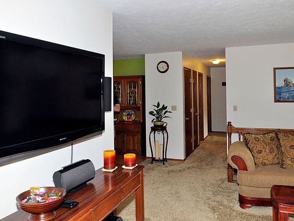 3rd image of 5515 Prescott Ave