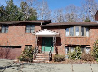 2 Old Conant Cir, Waltham, MA 02451