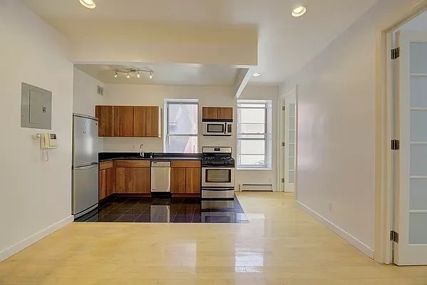 Rented by REAL New York | media 6