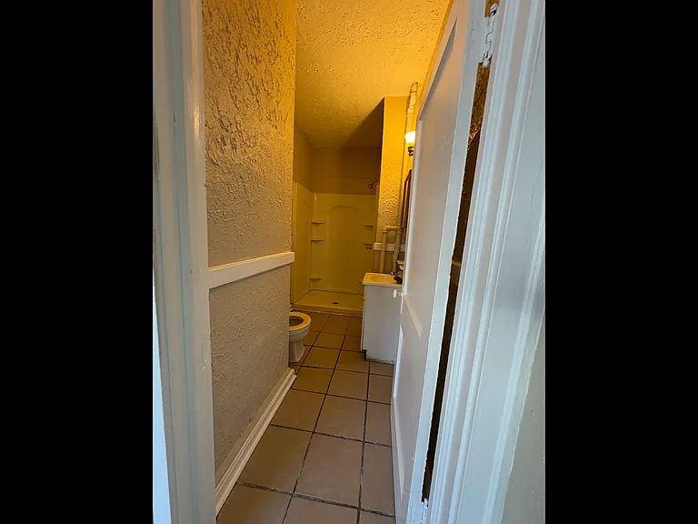 871 Midway Ave — Photo 4
