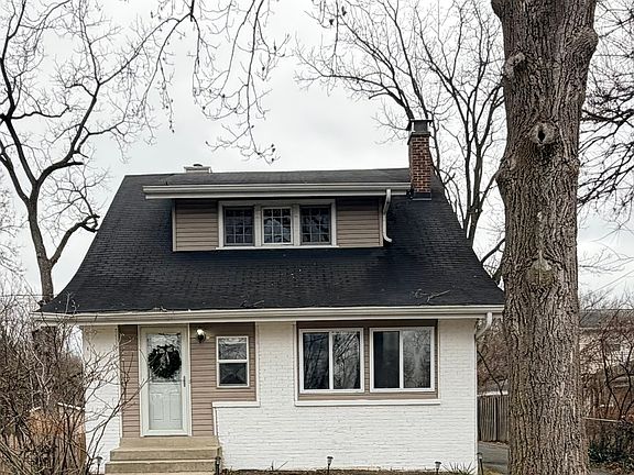 3rd image of 9290 N College Ave
