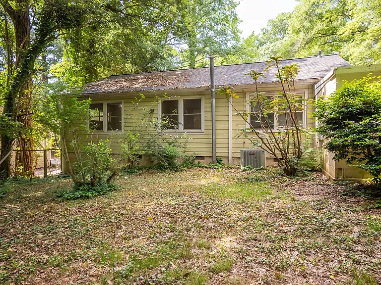 175 Habersham Way — Photo 42