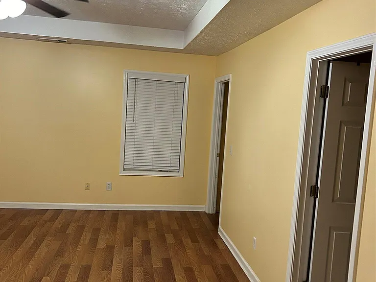 60 Parc Ct — Photo 18