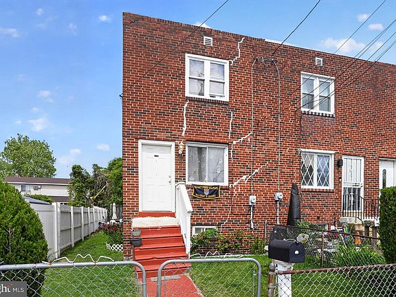 2nd image of 1128 Beideman Ave