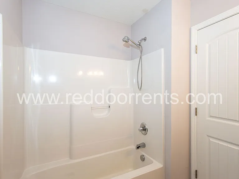 806 Kelly Pass — Photo 28