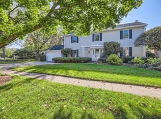 1925 Jamestown Ln, Elgin, IL 60123