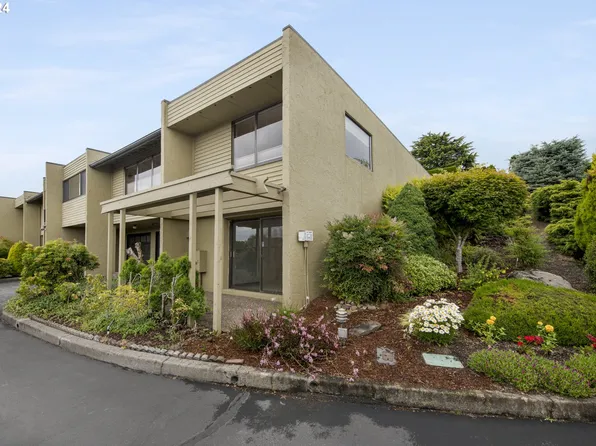 6900 SE Riverside Dr APT 22, Vancouver, WA 98664