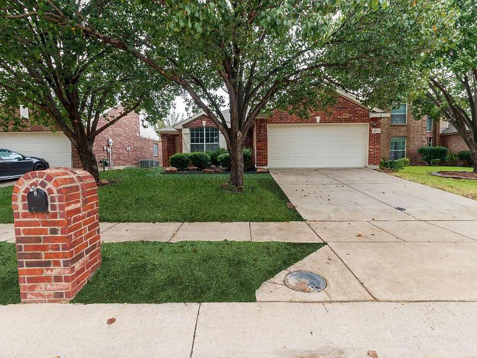 1st image of 9204 Warren Dr