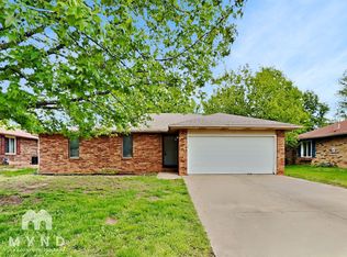 1155 W Lindberg St, Springfield, MO 65807