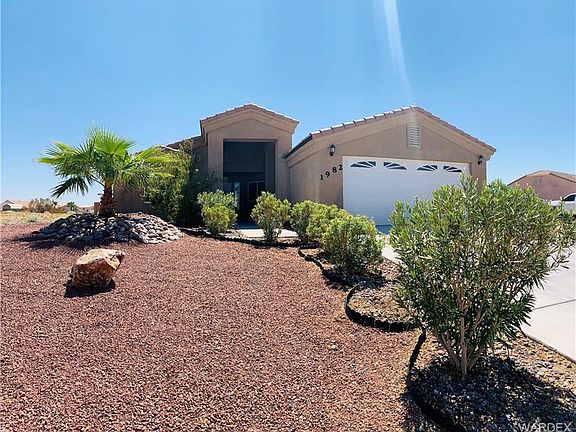 3rd image of 1982 E Desert Dr