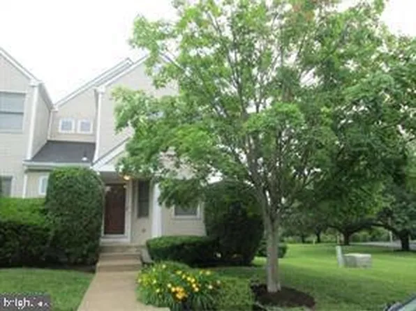 393 Centura, Cherry Hill, NJ 08003