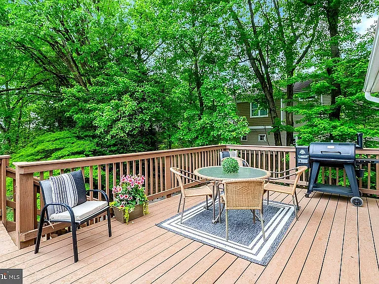6703 Oak Dr — Photo 28