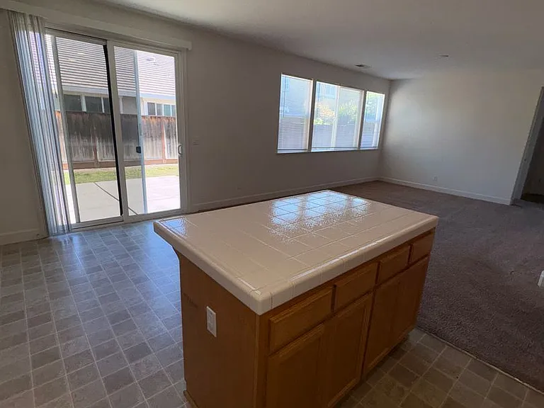 100 Mount Adams Cir — Photo 12