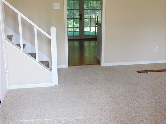 2nd image of 413 2nd Ave