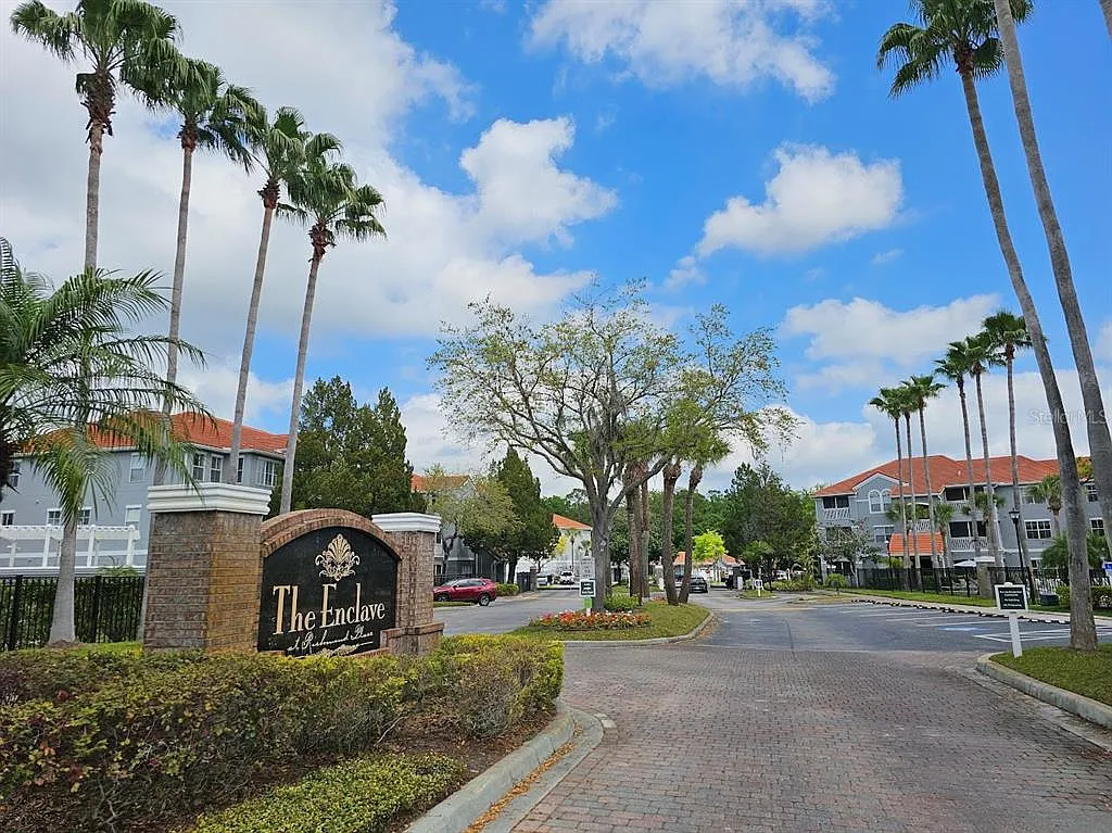 2 bed, 2.0 bath, 1083 sqft, $1,400 — Photo 2
