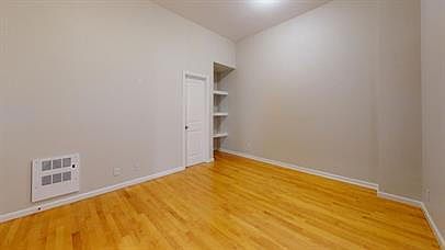 3rd image of 2332 Taraval St #A2