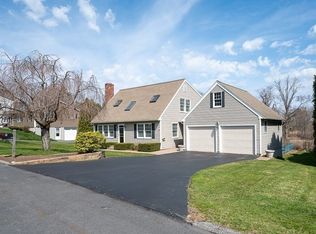 9 Genevieve Ln, Webster, MA 01570