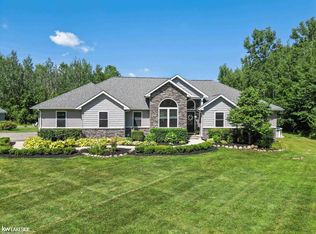 68233 Hartway Rd, Ray, MI 48096