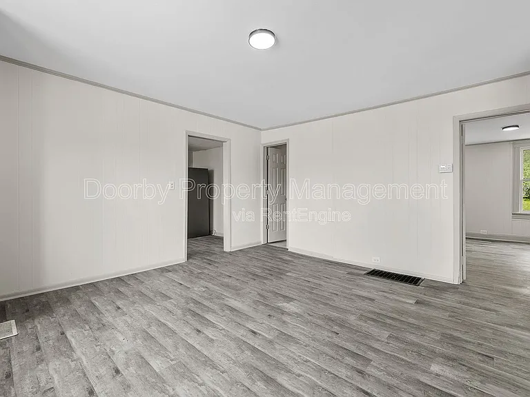 1601 Arlington Ave — Photo 8