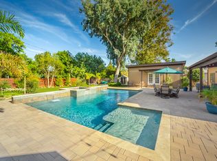 8924 Enfield Ave, Northridge, CA 91325