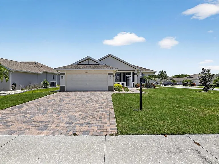 1103 Villeroy Dr — Photo 1