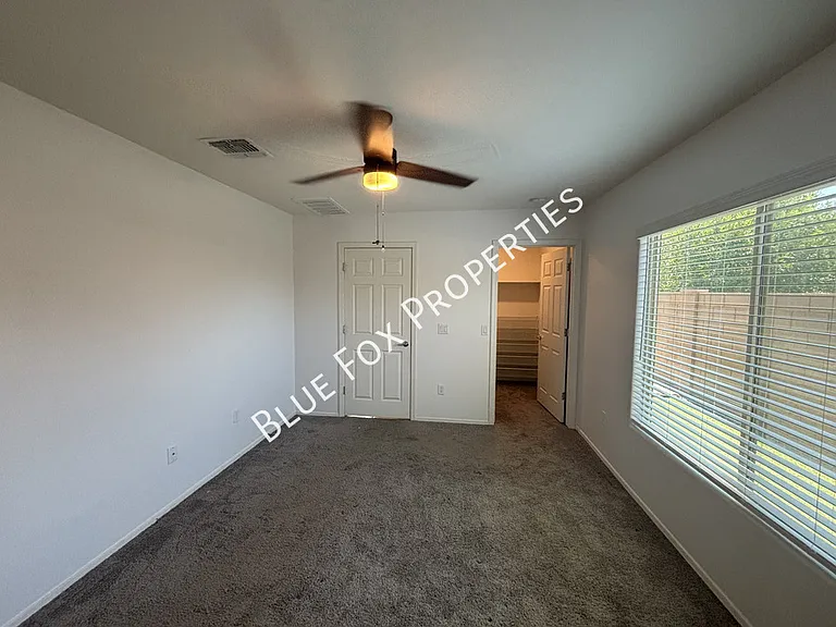 98 E Manor View Rd — Photo 14